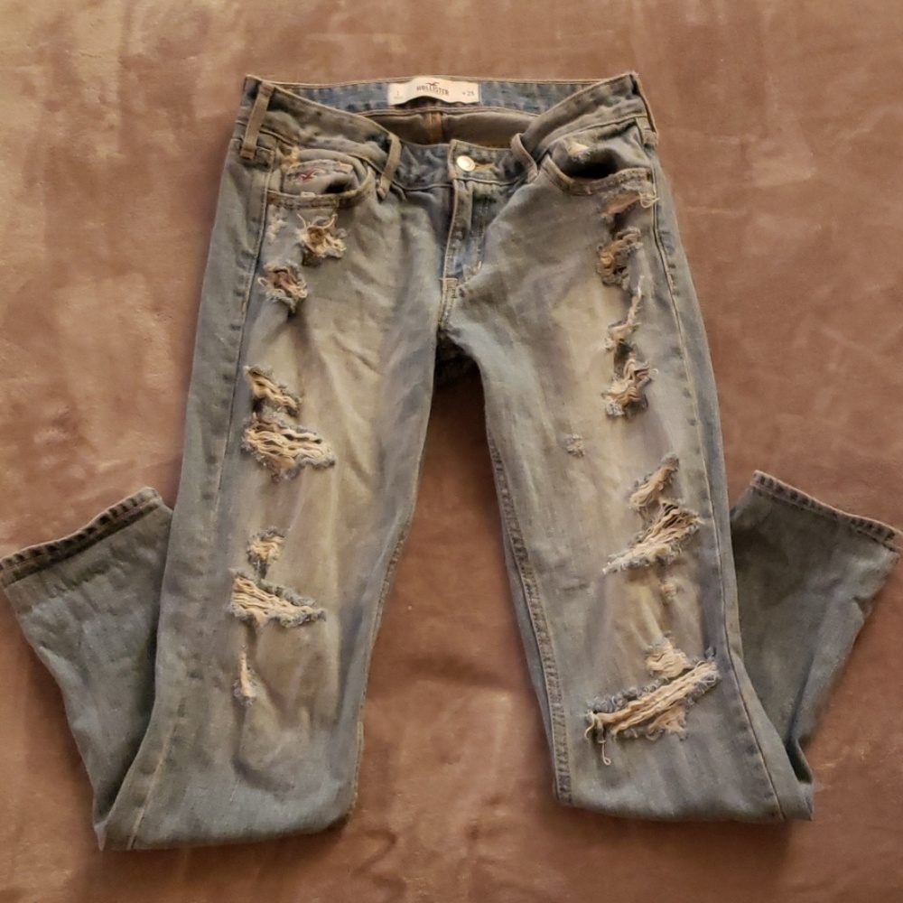 Hollister Destructed Jeans